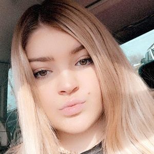 Meet your Posher, Mara